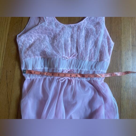 60s Vintage Two Piece Pink Nylon Peignoir Set - Picture 8 of 9